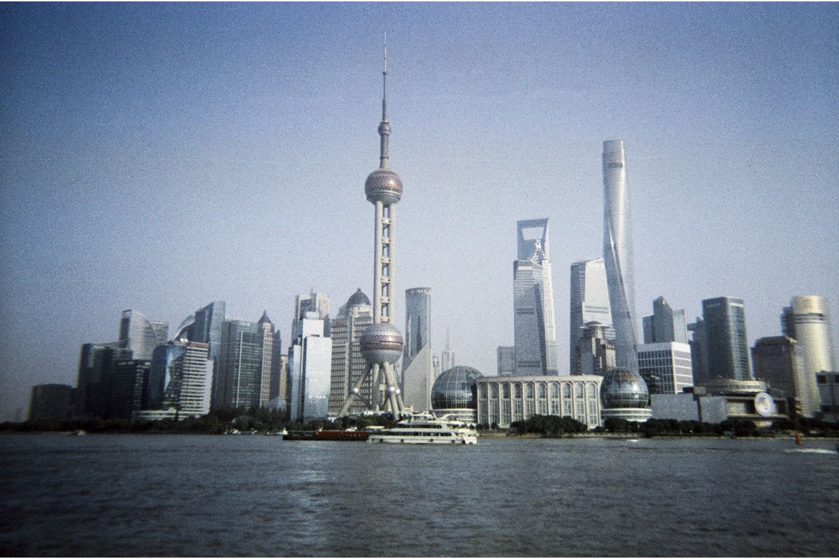 Lomography Simple Use Film Camera LomoChrome Metropolis